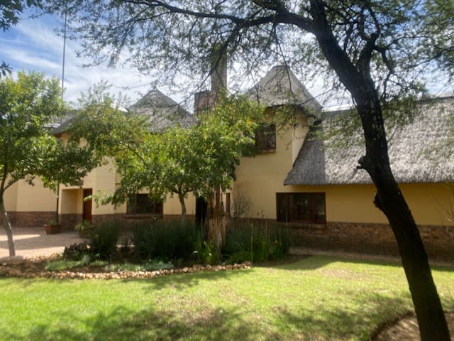 4 Bedroom Property for Sale in Boschenvaal River Front Lodges Free State